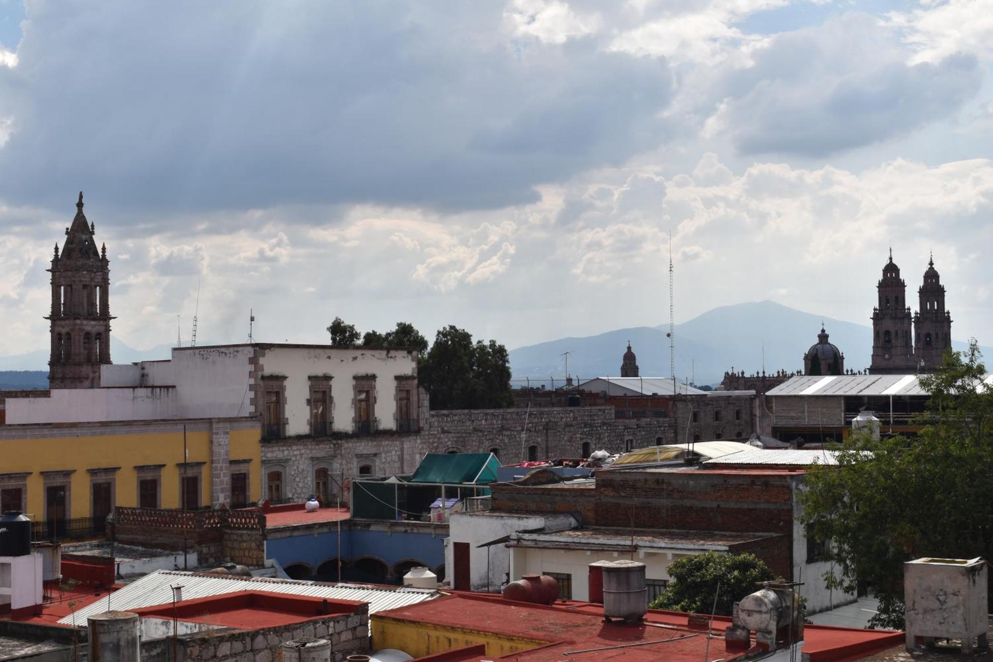 El Suburbio - Serapio Rendon Морелия Экстерьер фото